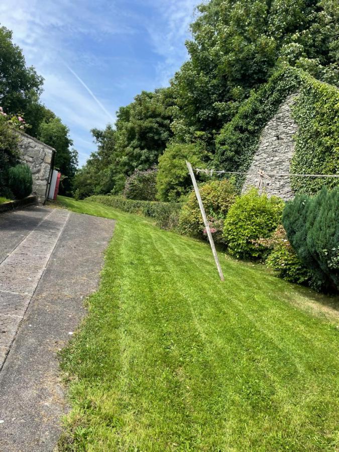 Large Townhouse With Gardens Lejlighed Kingscourt Eksteriør billede