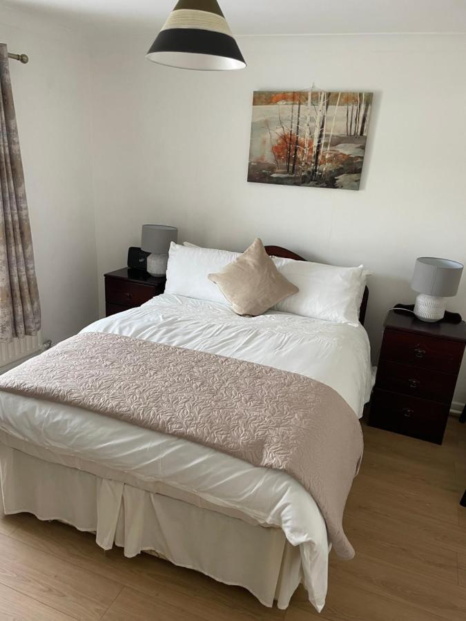 Large Townhouse With Gardens Lejlighed Kingscourt Eksteriør billede